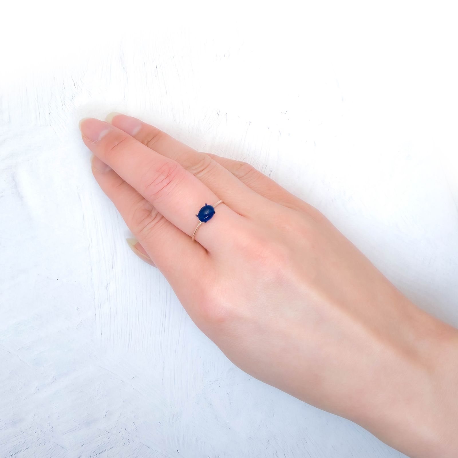 アウイナイト フルオレッセンス アフガニスタン産 0.75ct / 6.6x5.1mm前後 [260131504]