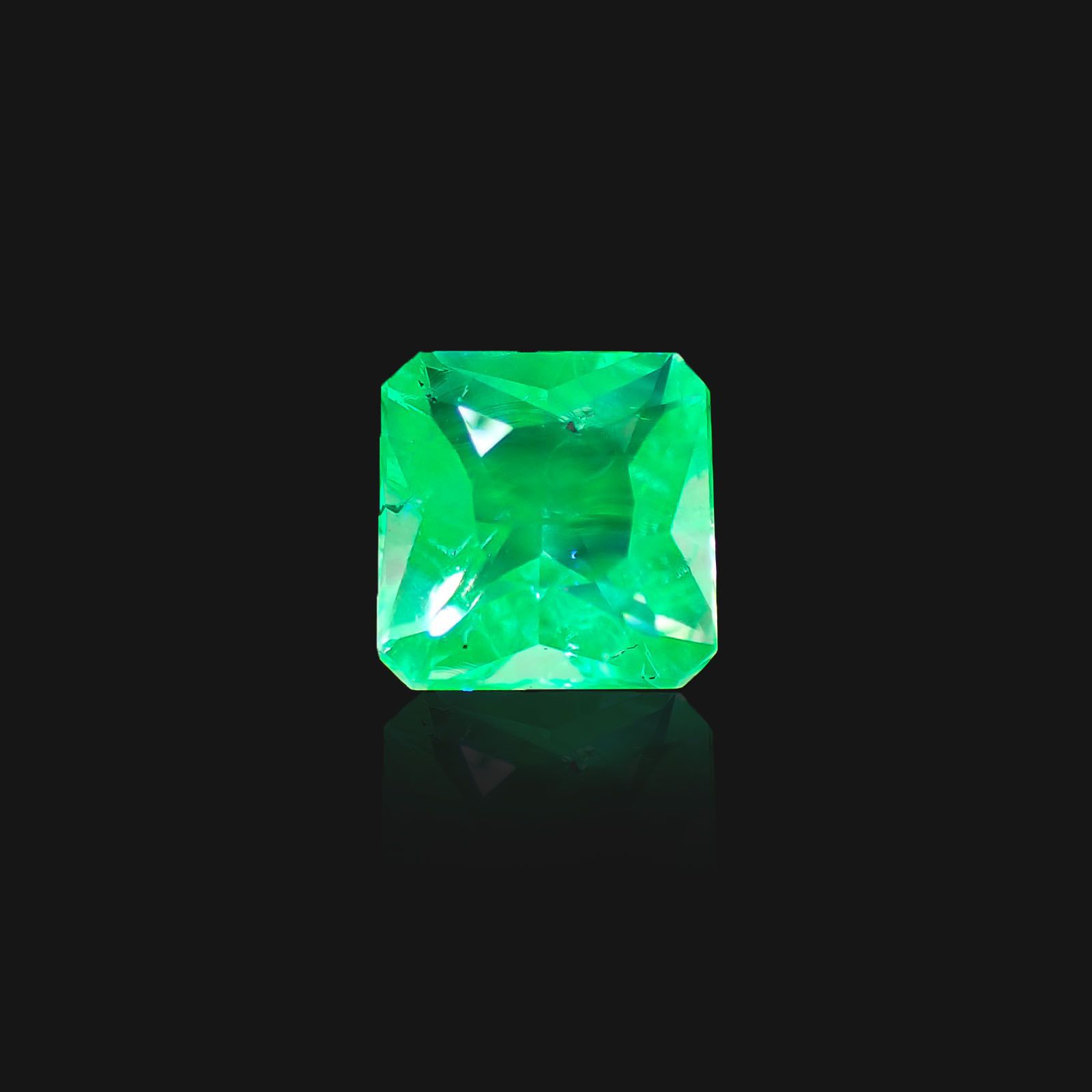 ハイアライトオパール(宝石名オパール)メキシコ産 1.42ct 識別済[231024008]7.3x7.3mm前後