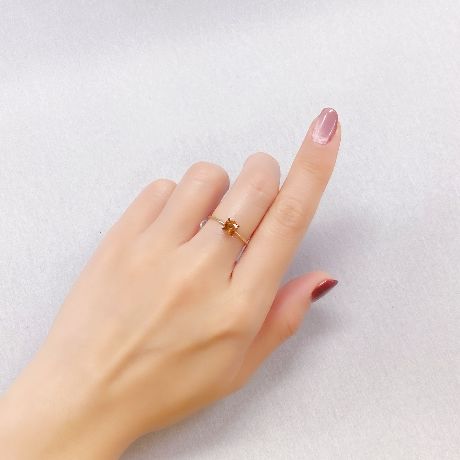 ◇ヘキサゴンカット◇ヘソナイトガーネット(宝石名ヘソナイト・ガーネット)スリランカ産 0.76ct 識別済[241129443]5.1x5mm前後