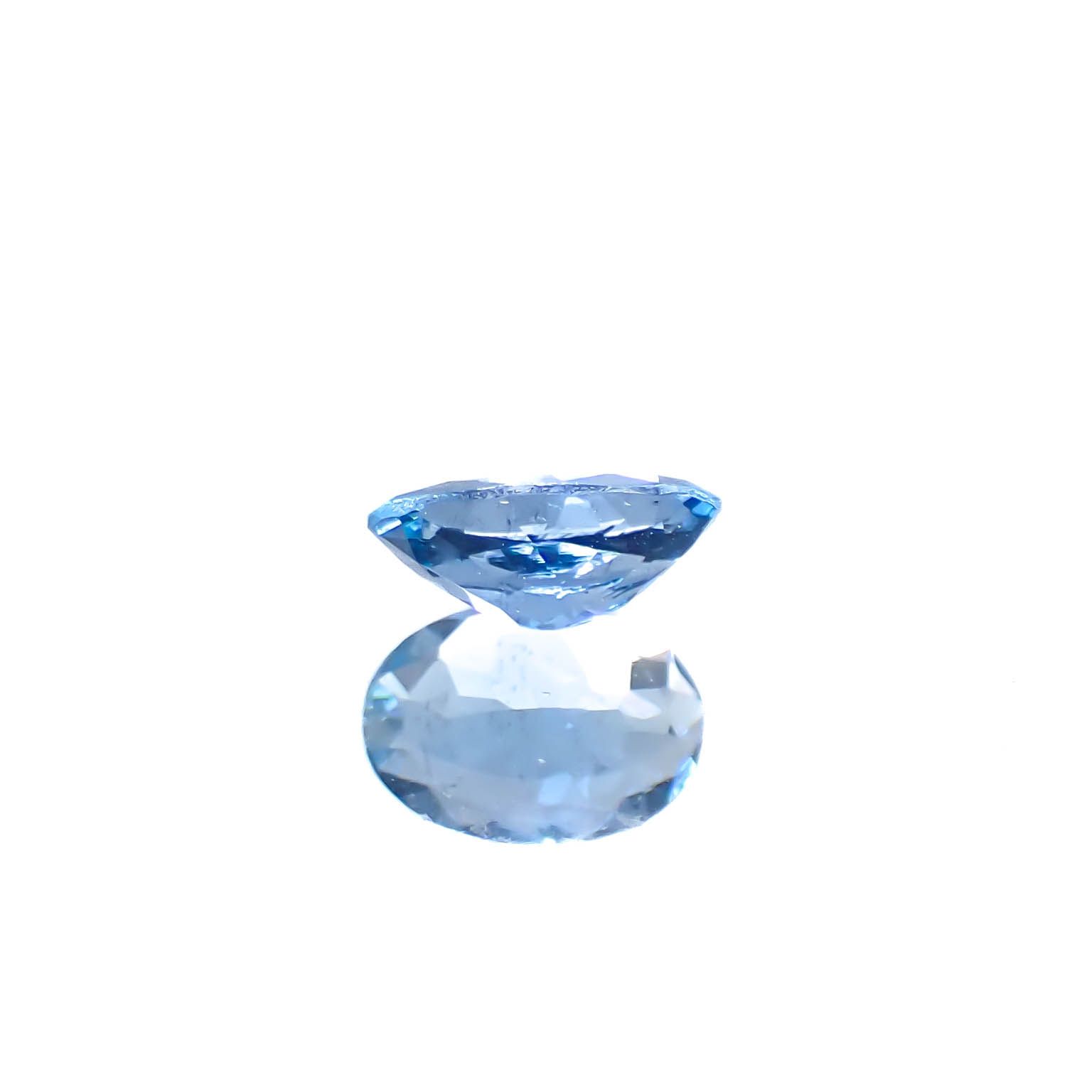アクアマリン サンタマリアカラー ナイジェリア産 0.54ct [250329942]7x4.9mm前後
