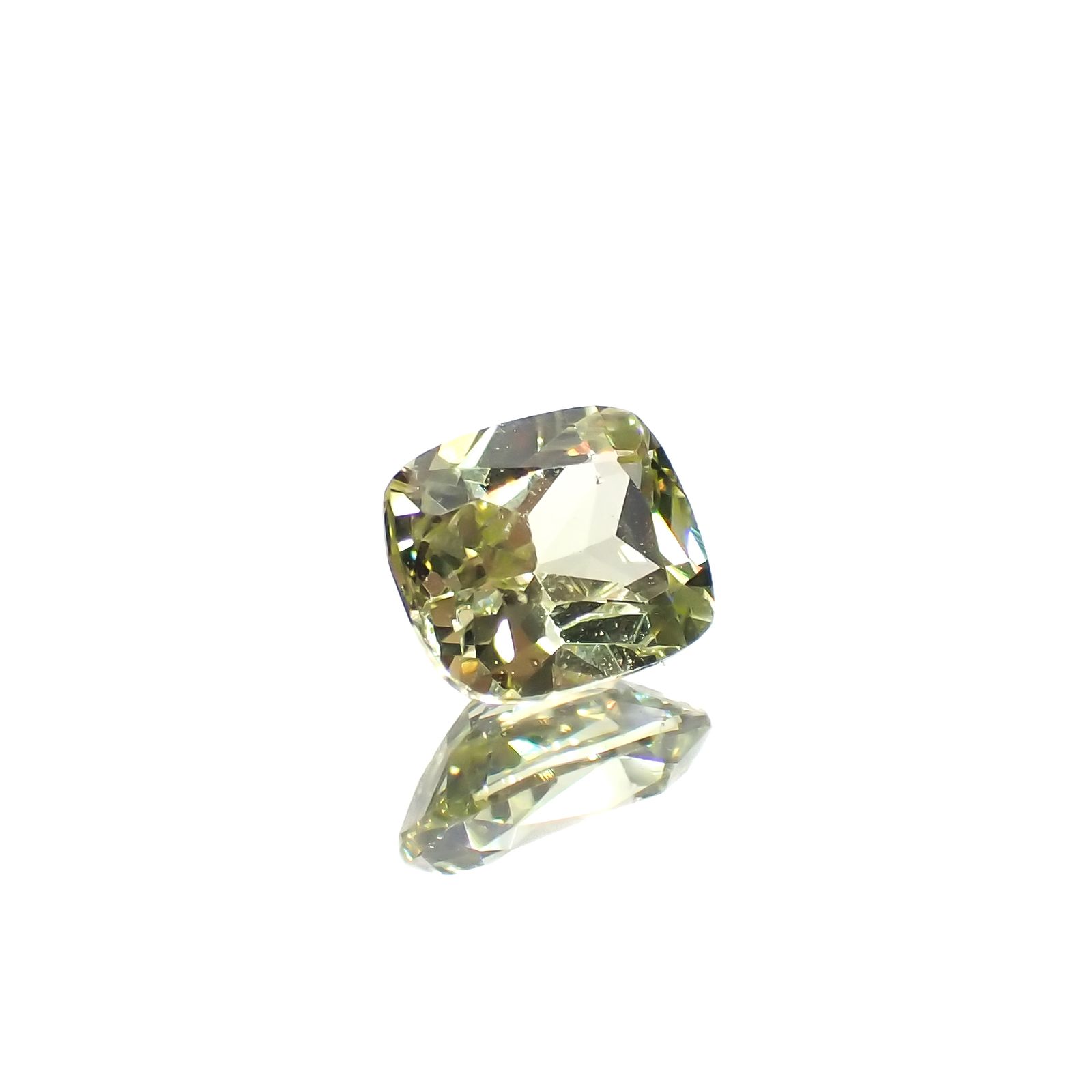 マリガーネット(宝石名グロッシュラー アンドラダイト・ガーネット)マリ共和国産 0.46ct 識別済[231124333]4.9x4.1mm前後