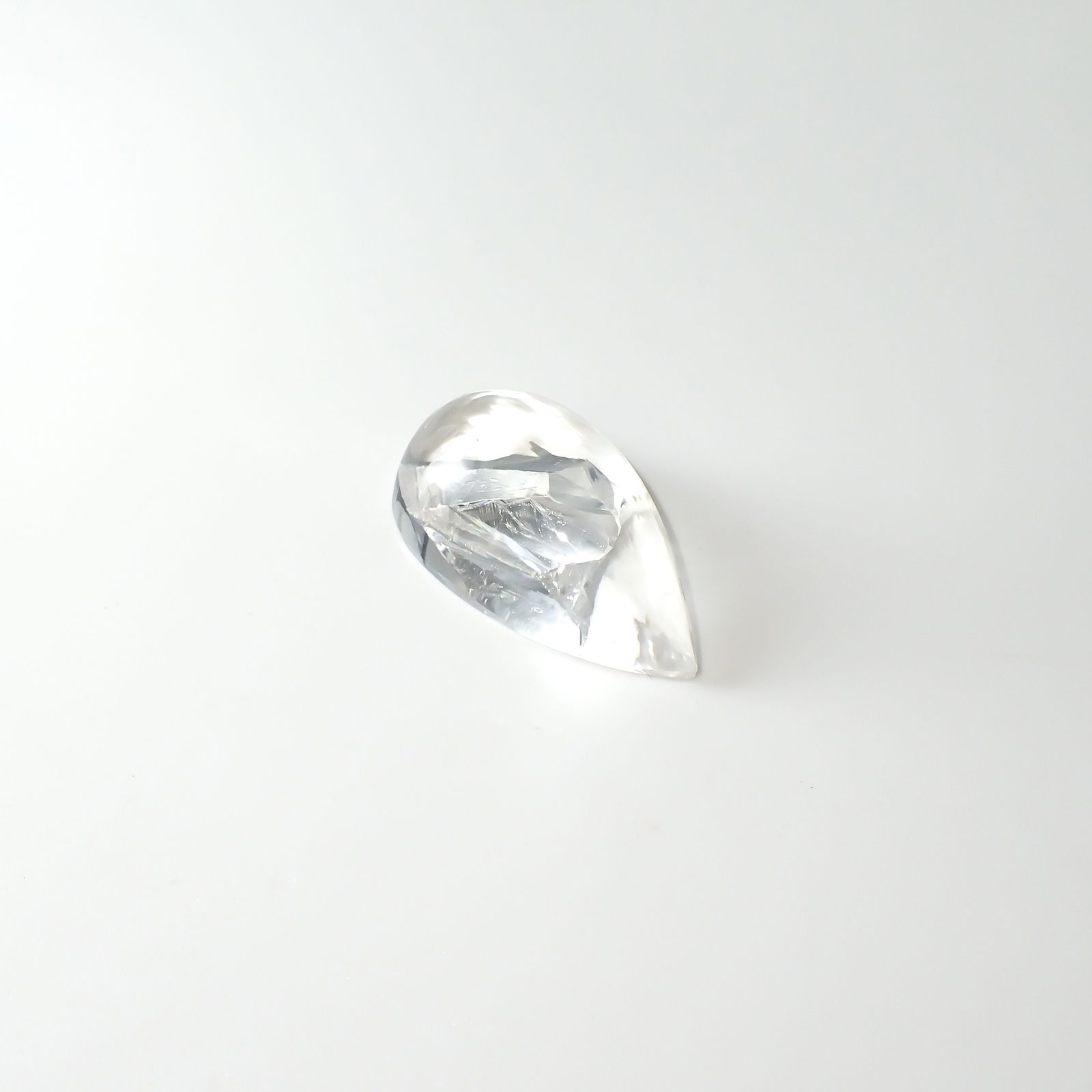 マニフェストインクォーツ ブラジル産 28.02ct[240125660]27.5x15.8mm前後