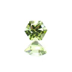 ◇ヘキサゴンカット◇ペリドット(宝石名ペリドット) パキスタン産 0.38ct 識別済[251013093]4×3.9mm前後