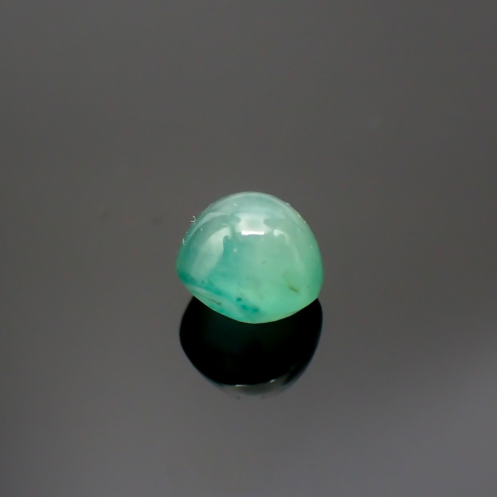 エメラルドキャッツアイ(宝石名エメラルド)コロンビア産 0.87ct 識別済[220115189]5.3x5.1mm前後