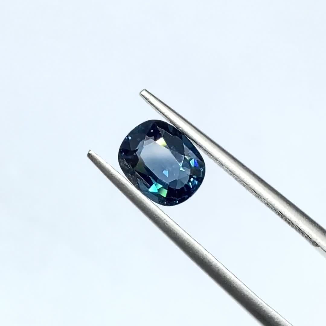 スリランカ産天然ブルースピネルルース 華麗な天然ブルースピネル1.820cts！ [SPB346] - 31,350円