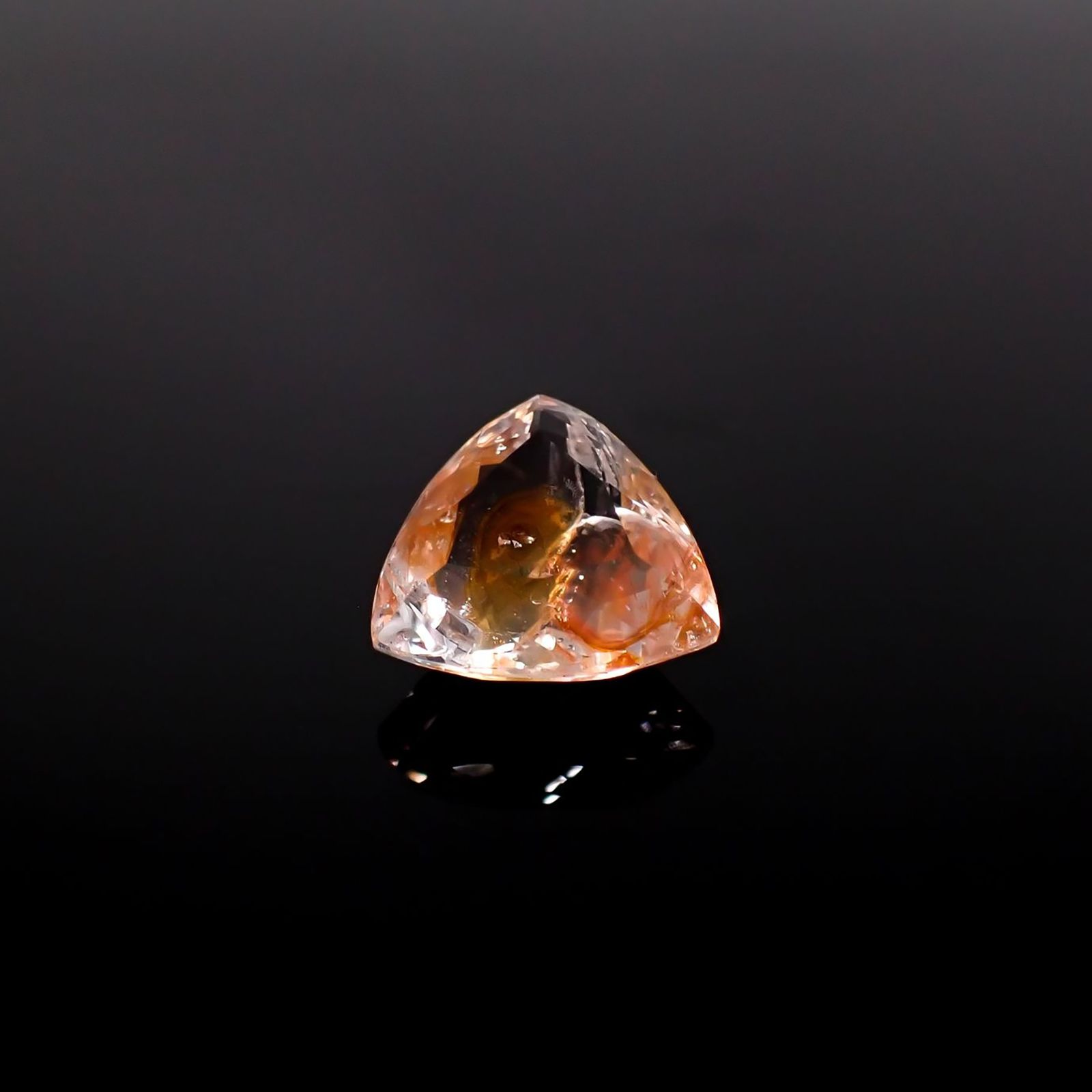 オーロラクォーツ ブラジル産 7.08ct / 12.9x13.6mm前後 [260331885]