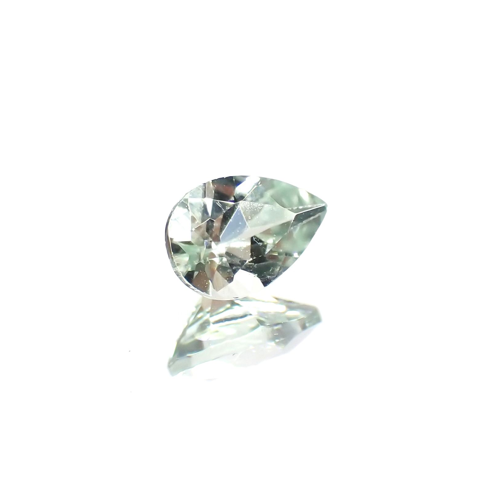 モンテブラサイト(宝石名モンテブラサイト)マダガスカル産 識別済 0.43ct / 6.1x4.1mm前後 [220115211]