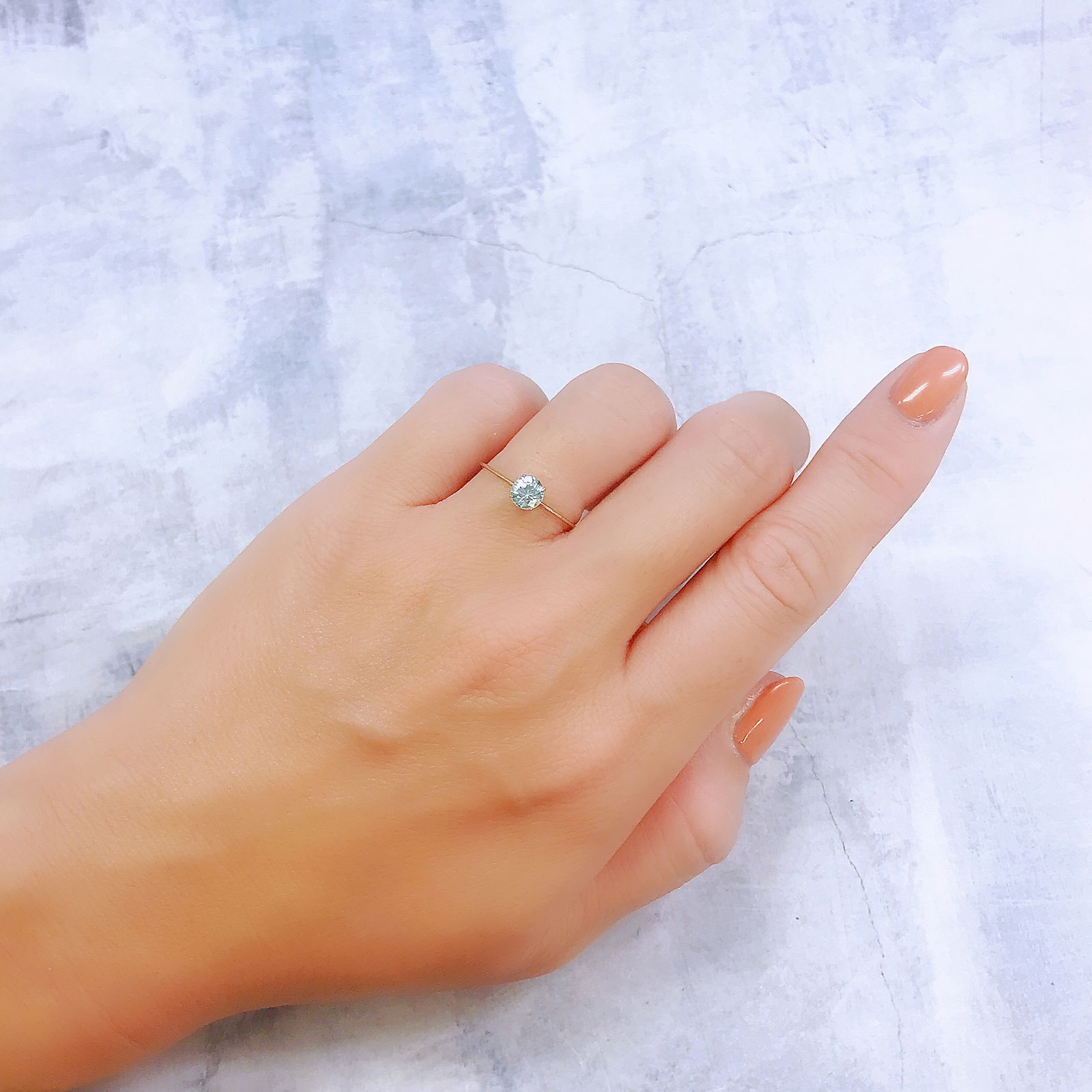 アイスブルージルコン カンボジア産 0.67ct[221018650]5x4.9mm前後