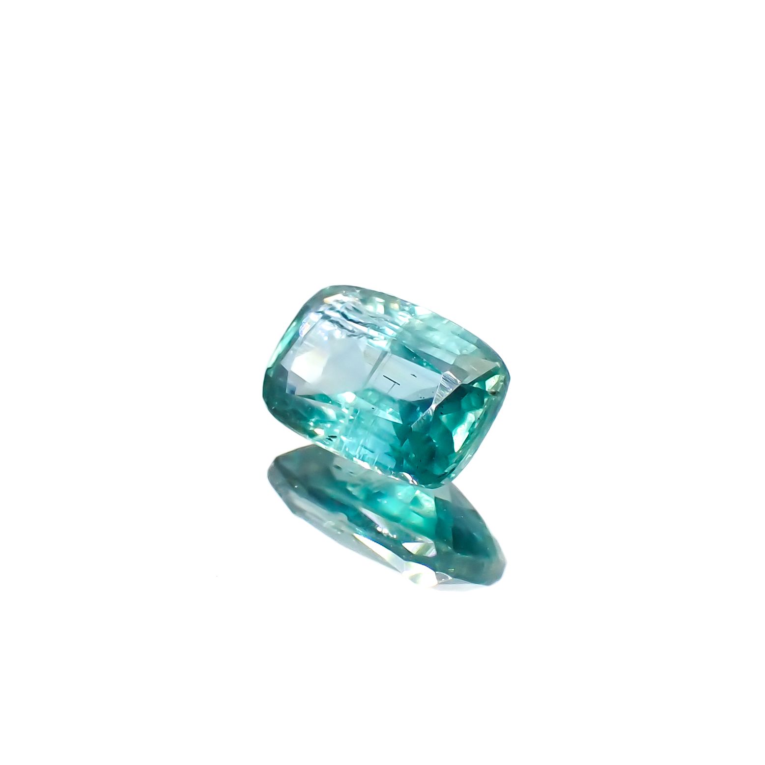 バイカラーカイヤナイト(宝石名カイヤナイト)ネパール産 1.18ct 識別済[240326689]7.4x4.8mm前後