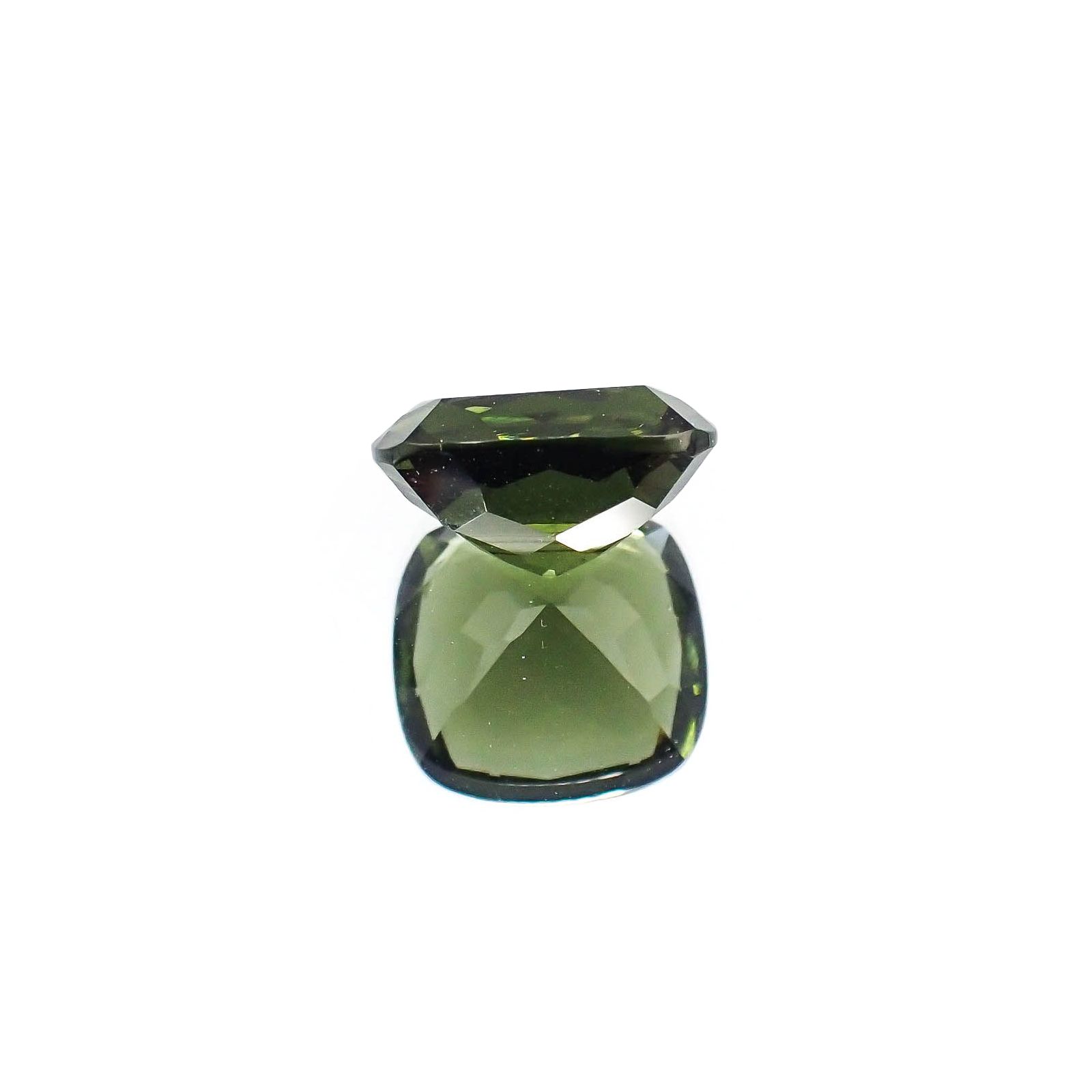 <ランダムセレクト1個販売> モルダバイト(宝石名モルダバイト) クッションカット 発見地：旧チェコスロバキア 8.10ct前後 識別済[20073997]14×14mm前後