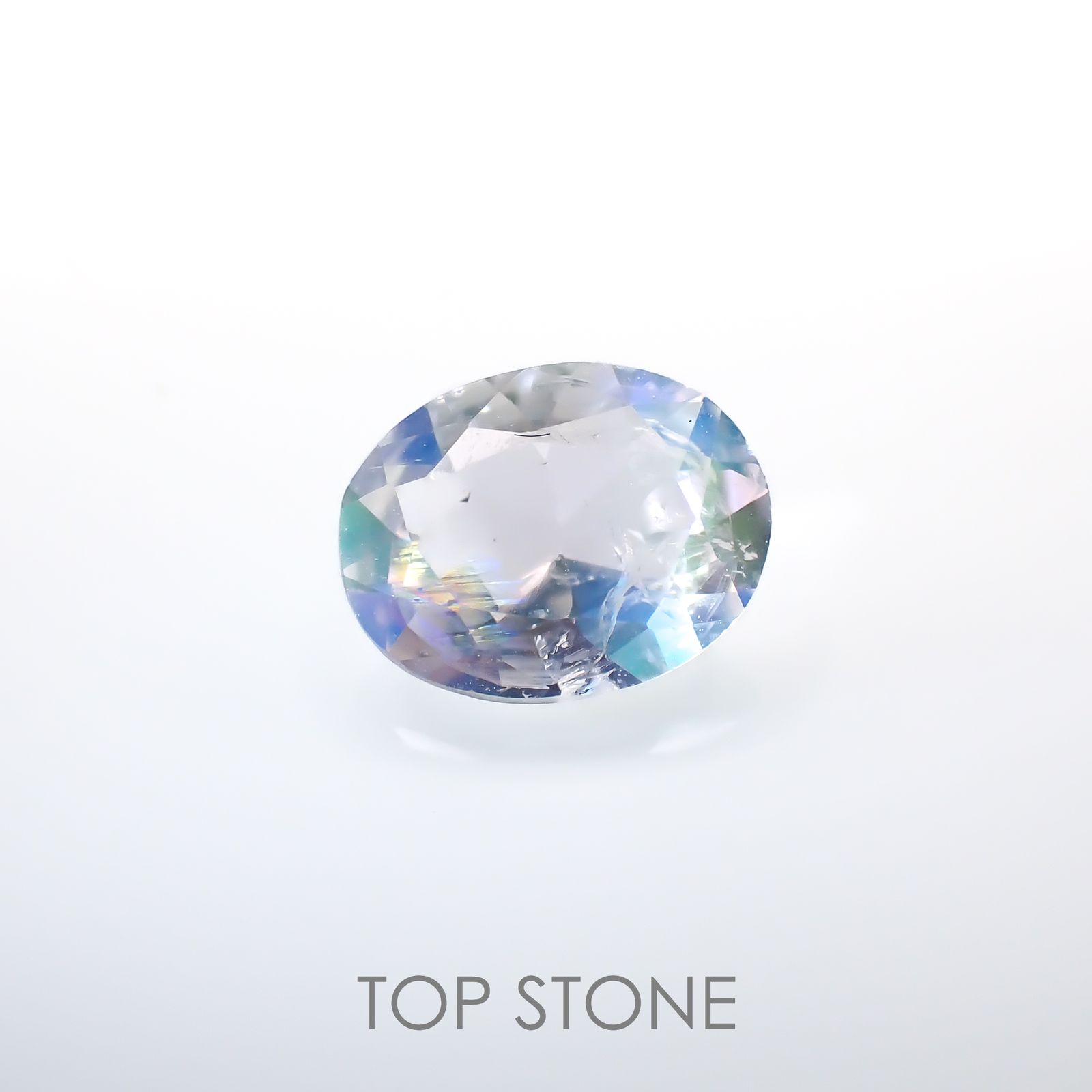 レインボームーンストーン(宝石名ラブラドライト)タンザニア産 0.72ct 識別済[220817477]7.2x5.6mm前後