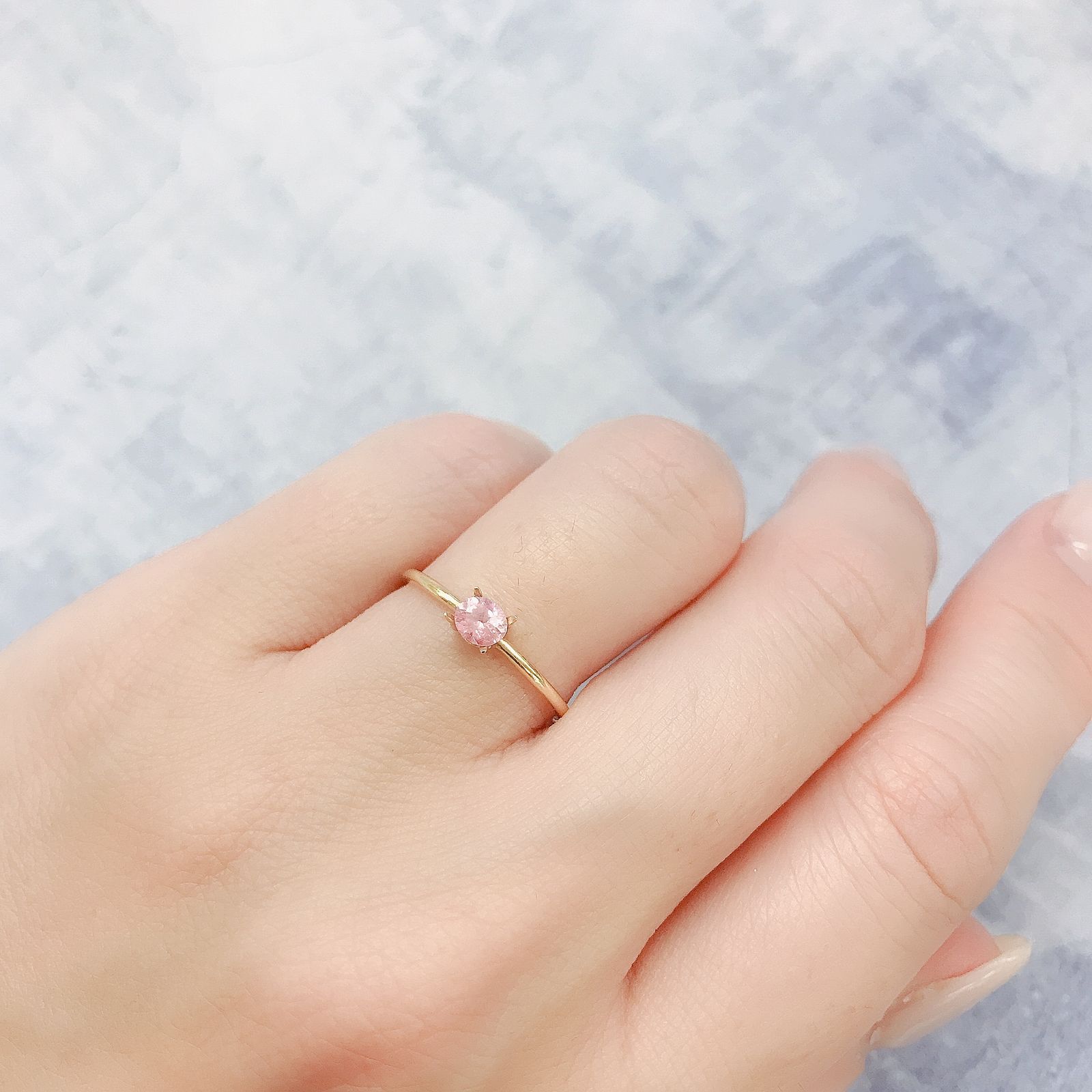 ピンクサファイア(宝石名サファイア)タンザニア・ウィンザー産 0.25ct 識別済[220616165]3.9x3.4mm前後