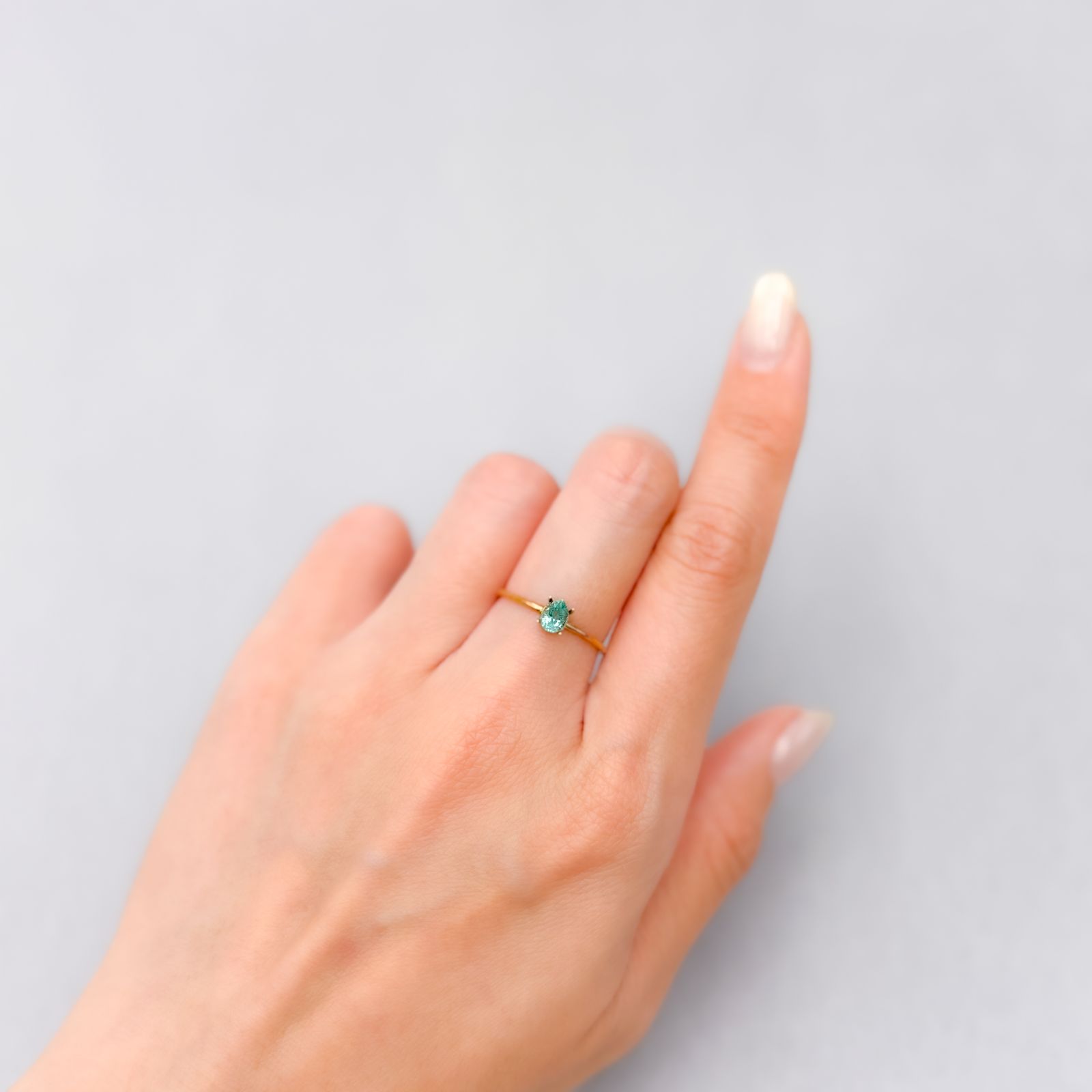 ブルーエメラルド(ブルーグリーンベリル) ザンビア産 0.28ct [250430288]4.9x3.7mm前後
