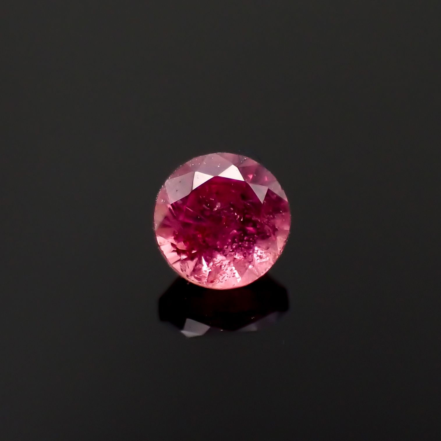 ウィンザーサファイア タンザニア・ウィンザー産 0.20ct[230421402]3.1x3.1mm前後