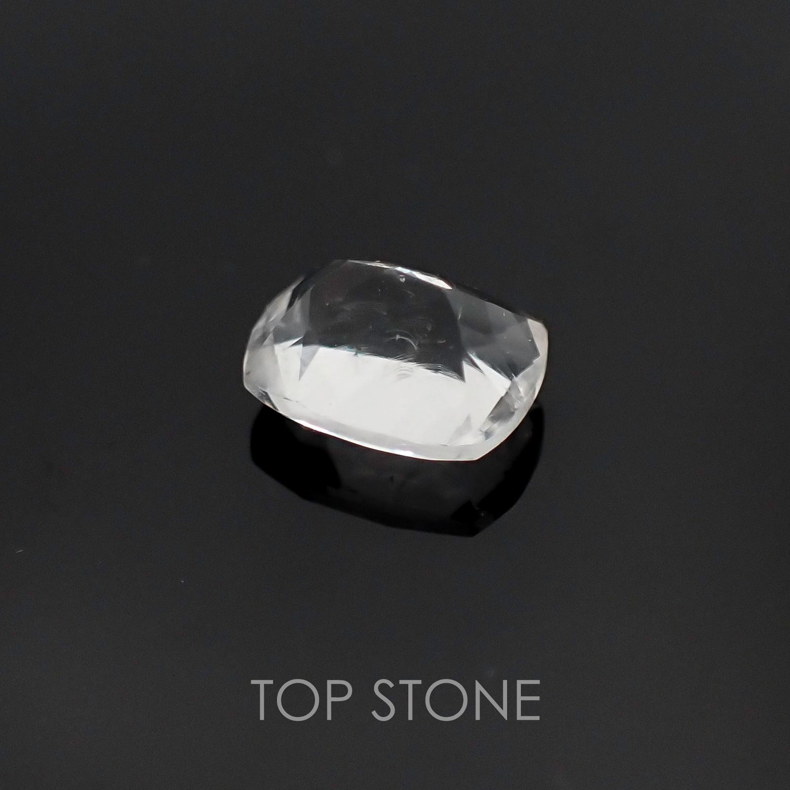 ハイアライトオパール メキシコ産 ルース 0.75ct[20106356]6.8×5.4mm前後