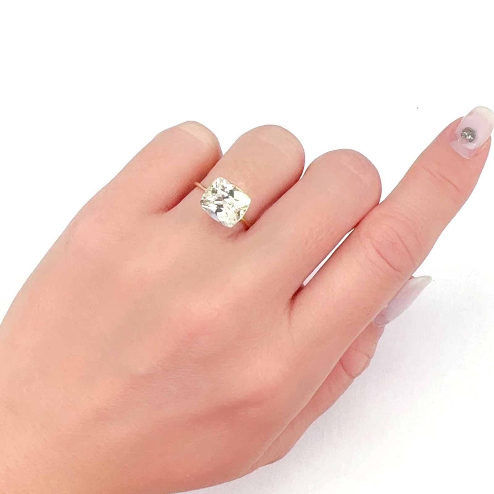 イエロースポジュミン(宝石名スポジュミン)アフガニスタン産 6.23ct 識別済[231225008]10x8.9mm前後