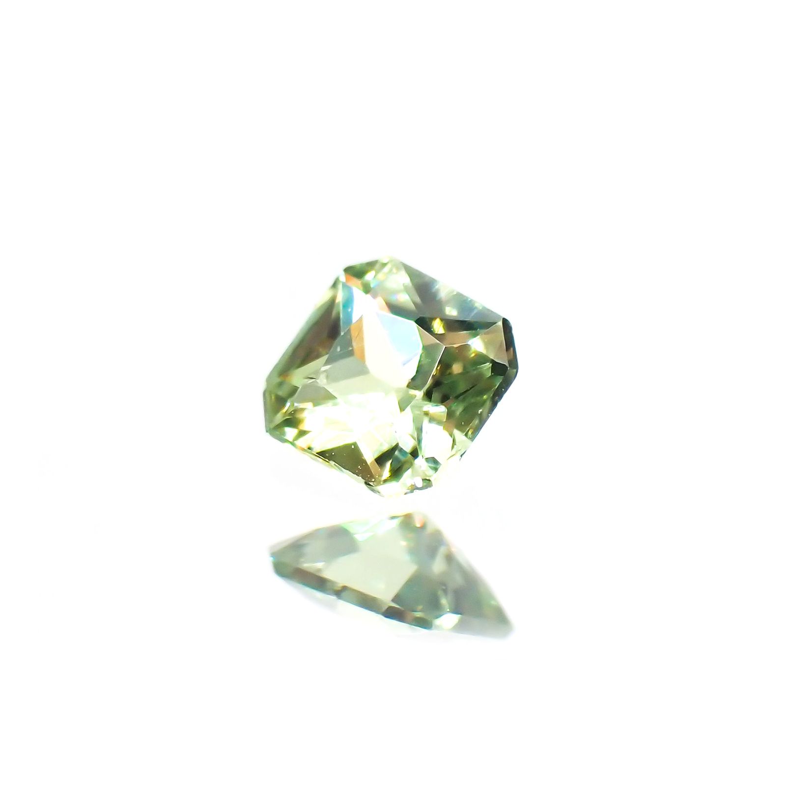 デマントイドガーネット(宝石名デマントイド・ガーネット) ナミビア産 0.12ct 識別済[210912786]2.9×2.8mm前後