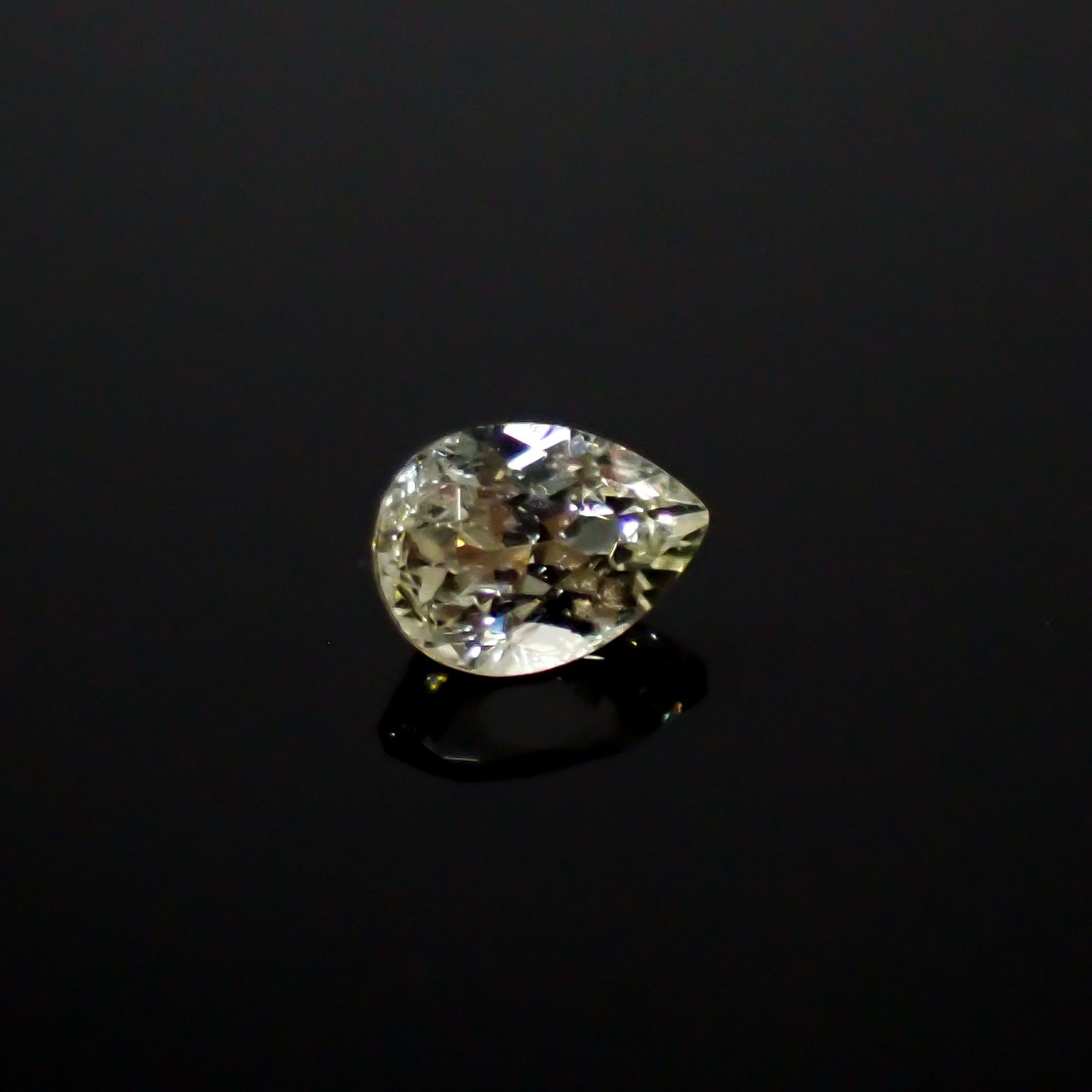 リューコガーネット ビルマ産 0.46ct[240728476]5.3x3.8mm前後