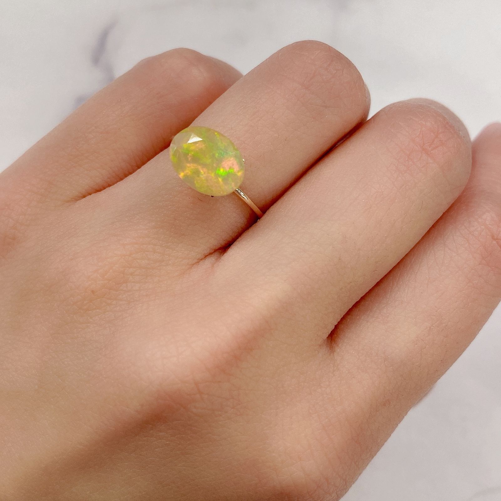 エチオピアオパール(宝石名オパール)エチオピア産 1.59ct 識別済[230521989]10.3x7.8mm前後