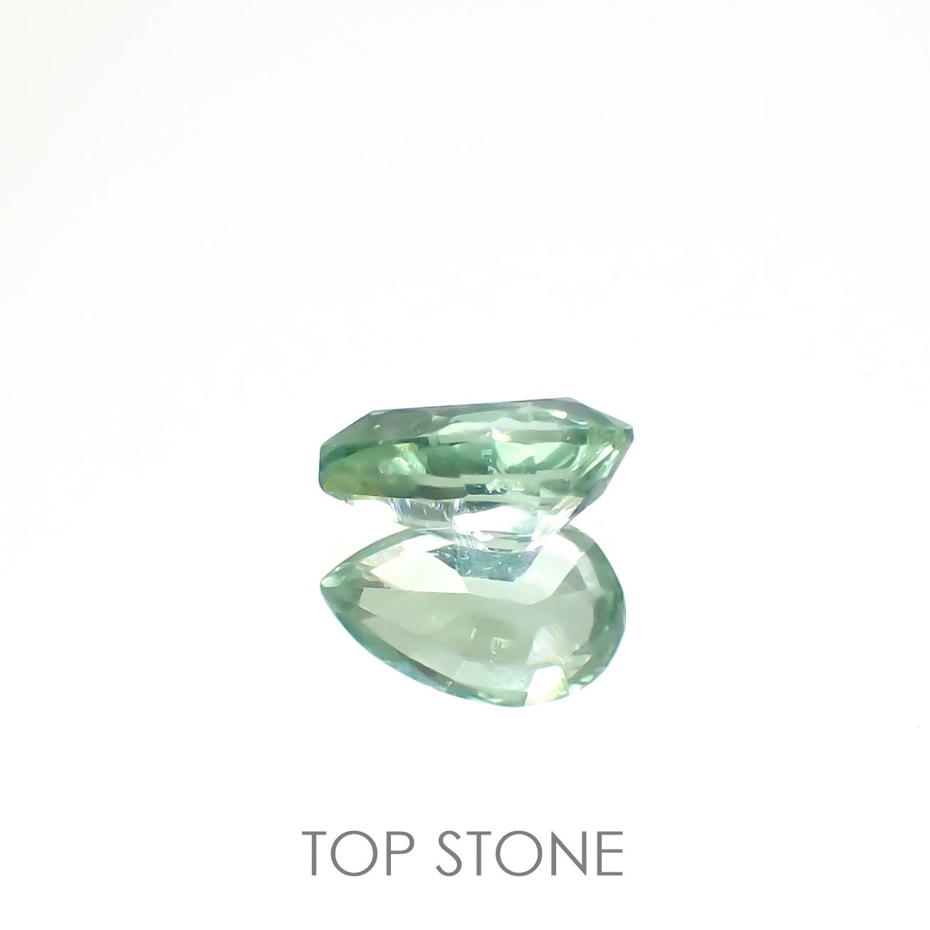 グリーンカイヤナイト タンザニア産 0.50ct[230220574]6.1x3.9mm前後