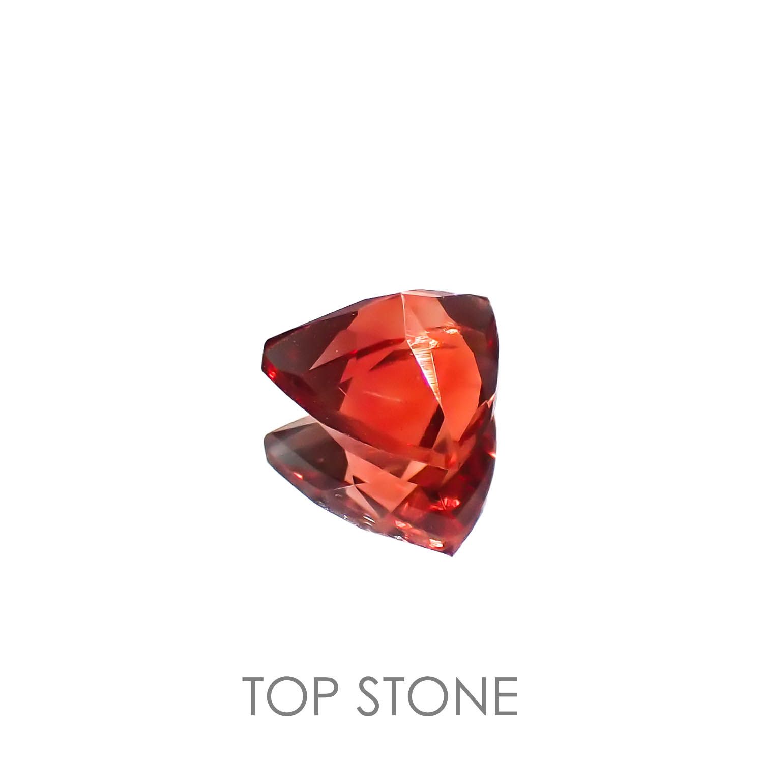 レッドラブラドライト(宝石名ラブラドライト)エチオピア産 0.45ct 識別済[221219569]5.6x5.7mm前後