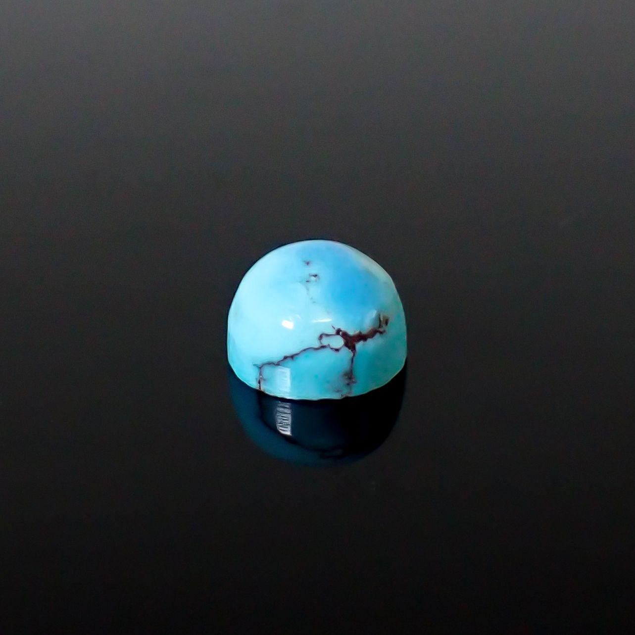 ターコイズ カザフスタン・ゴールデンヒル鉱山産 2.81ct / 8.1x8.1mm前後 [260632394]