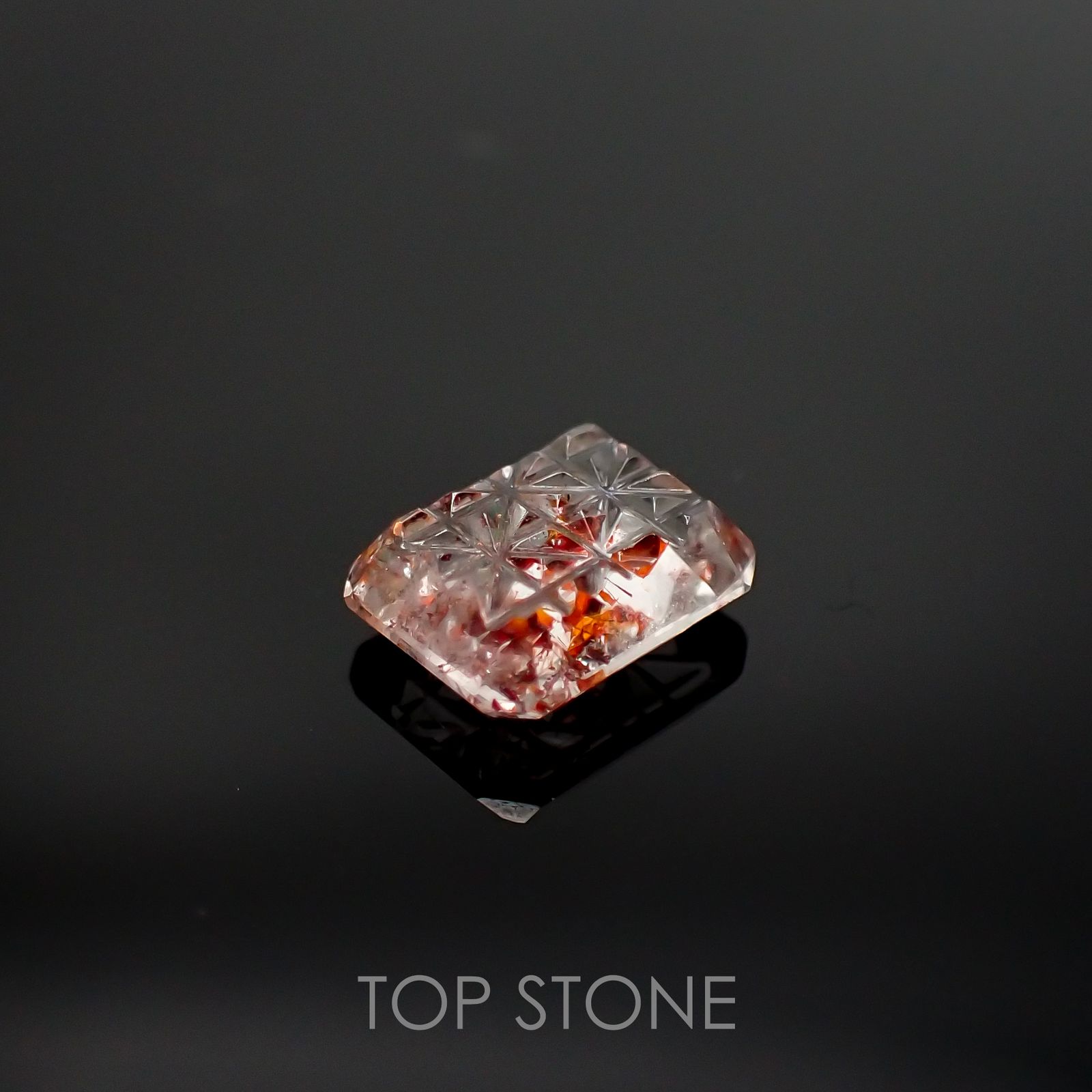 ◇甲州貴石切子Plus Three◇ファイヤークォーツ カード付き ナイジェリア産 ルース 1.425ct[210711607]8.1×6.3mm前後