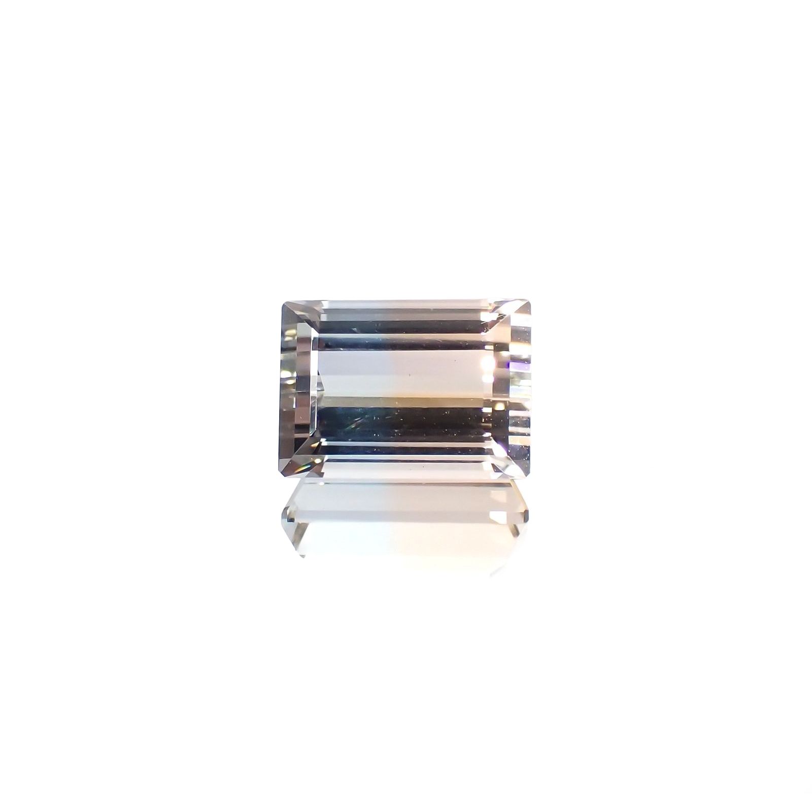 バイカラートパーズ ウクライナ産 4.41ct / 9.7x7mm前後 [231224893]