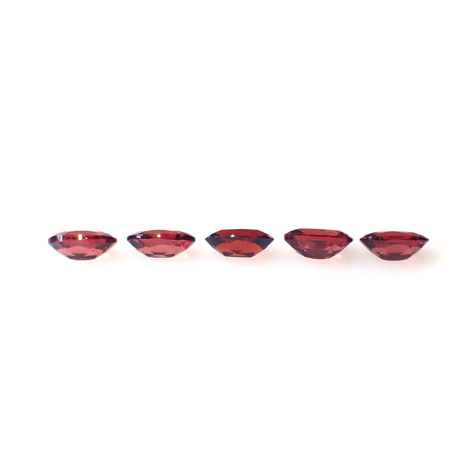<ランダムセレクト1個販売>パイラルスパイトガーネット モザンビーク産 約0.22ct [250129790-PAC]5x3mm前後