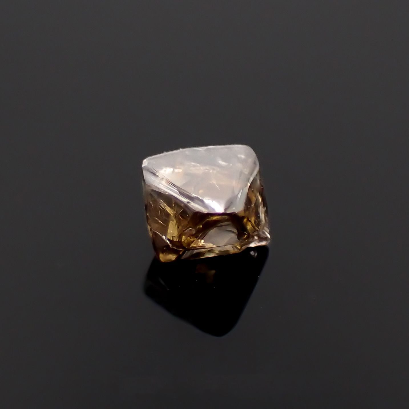 ソーヤブルダイヤモンド原石 0.39ct[230119748]4.5x4.3mm前後