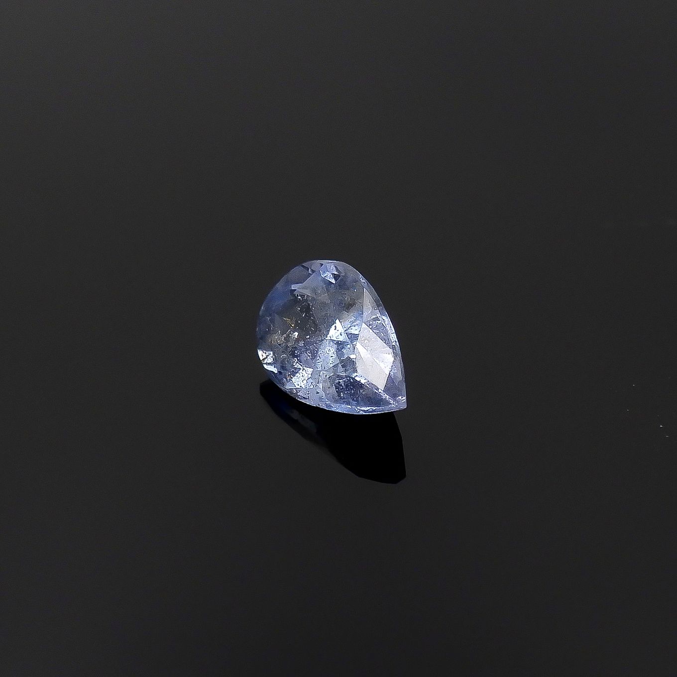 ジェレメジェバイト(宝石名エレメージェバイト)ナミビア産 ソ付(彩珠) 0.450ct / 6.4x4mm前後 [230823133]