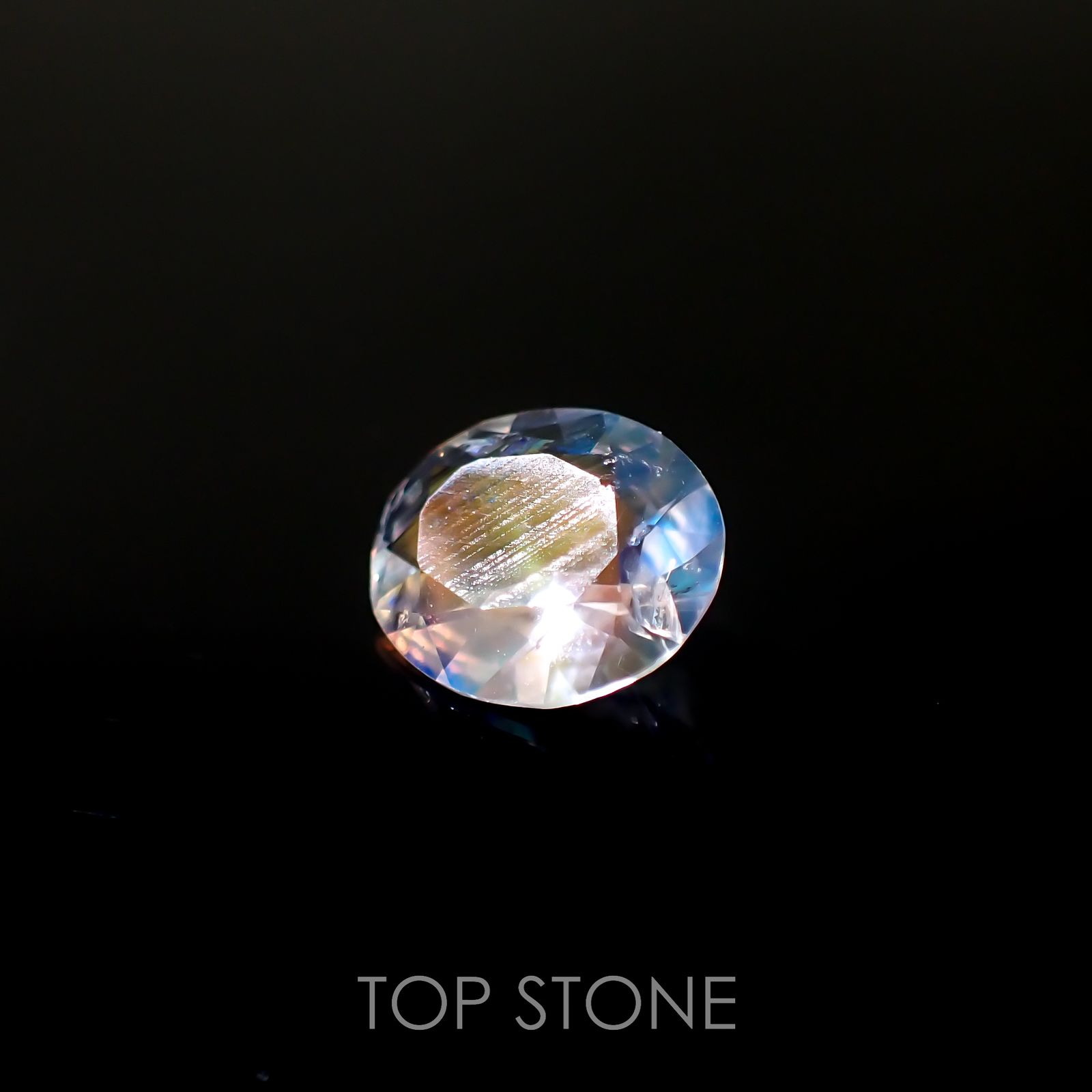 レインボームーンストーン(宝石名ラブラドライト)タンザニア産 1.33ct 識別済[220717204]8.9x7.5mm前後