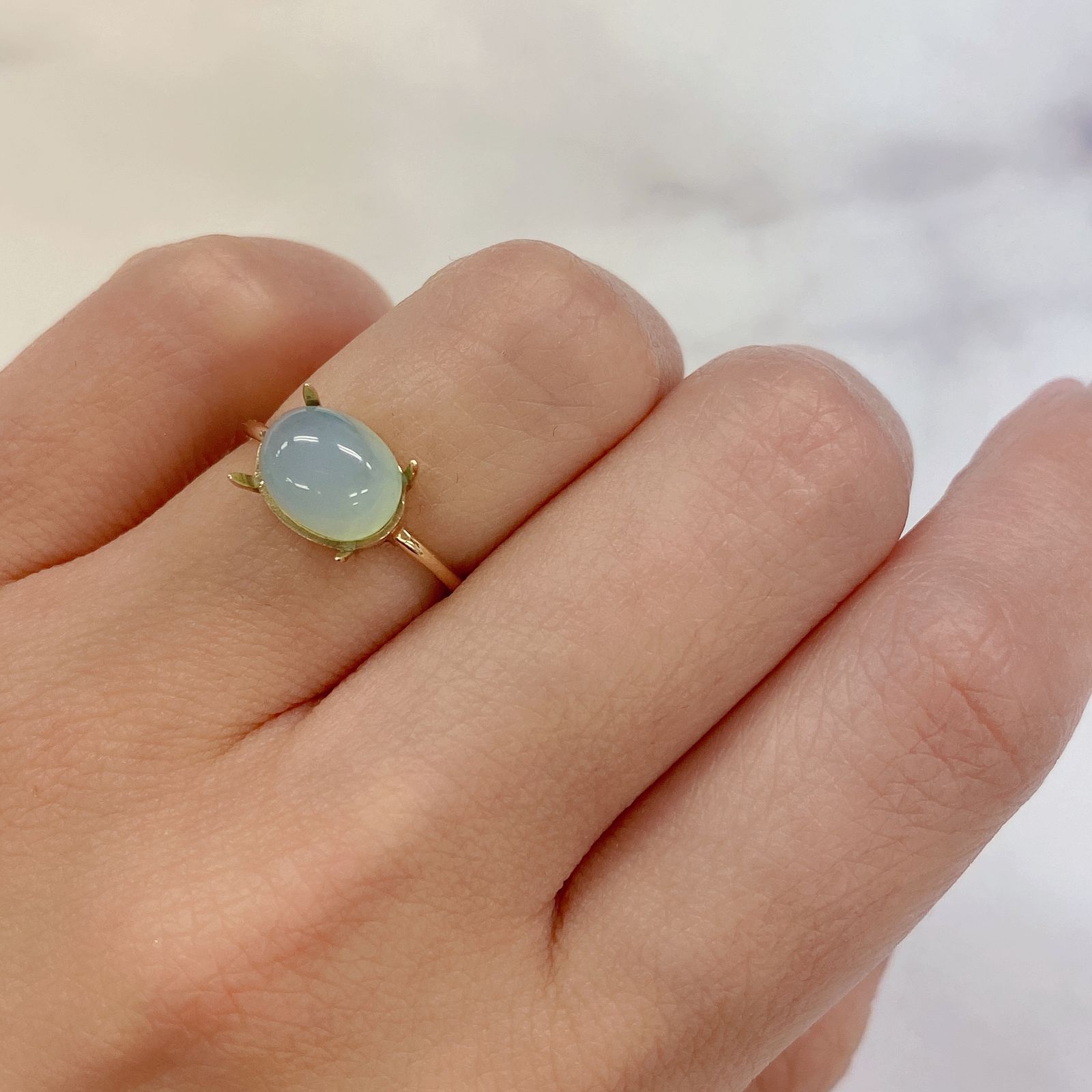 ブルーオパール(宝石名コモンオパール) ペルー産 1.86ct 識別済[21039189]8.9×7.1mm前後