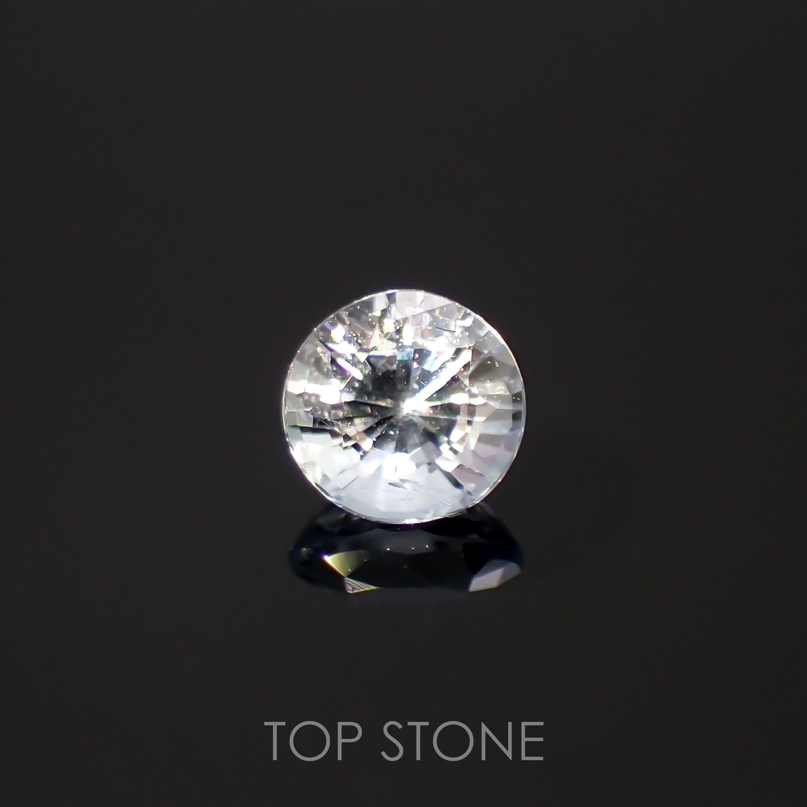 ジェレメジェバイト(宝石名エレメジェバイト)ナミビア産 0.15ct 識別済[220616315]3.2x3.1mm前後