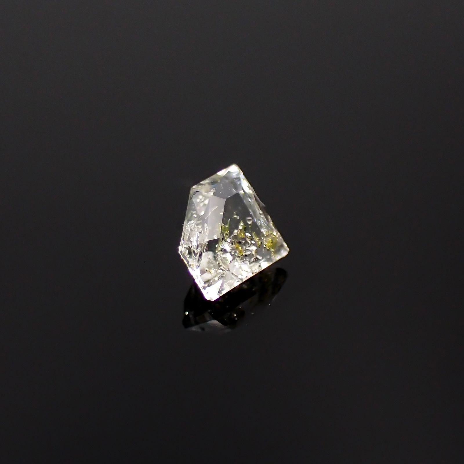 ◇カスタムペンタゴンカット◇オイルインクォーツ パキスタン産 0.33ct [231224726]4.5x5.9mm前後