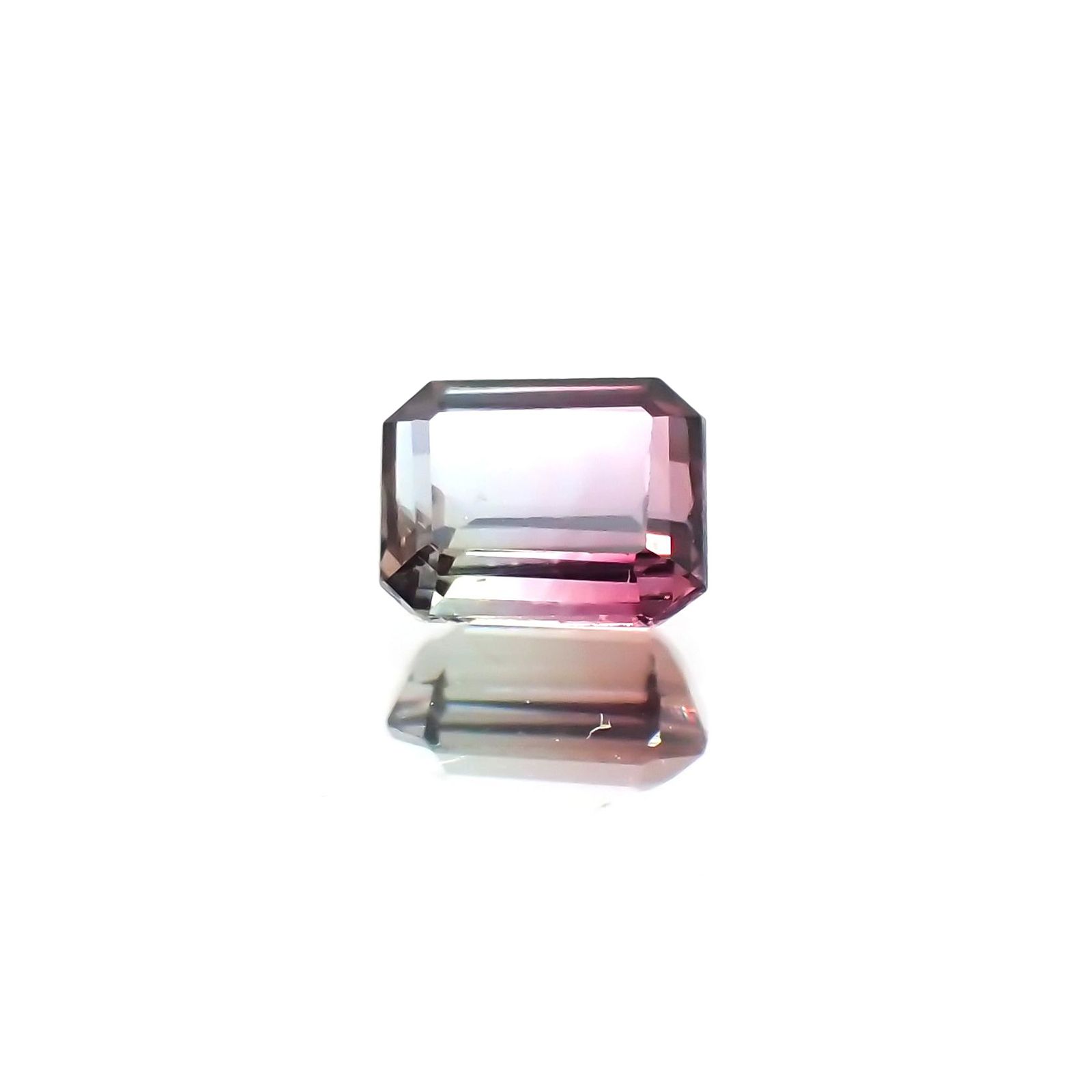 バイカラーサファイア(宝石名バイカラー・サファイア) タンザニア産 識別済 0.24ct / 3.8x3.2mm前後 [21069756]