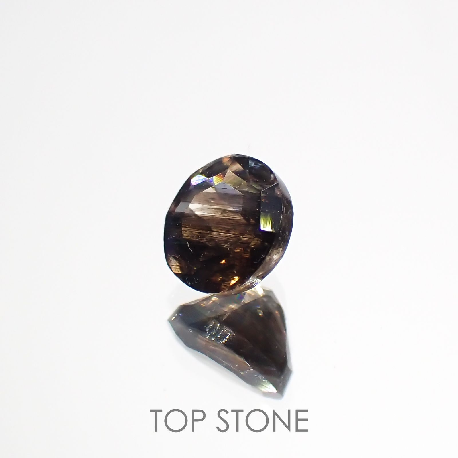 レインボースキャポライト ブラジル産 0.46ct[221018328]4.9x4.8mm前後