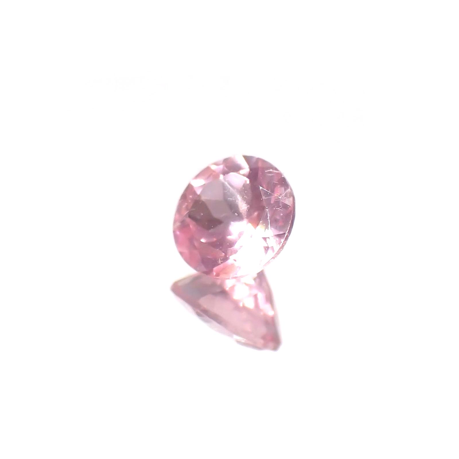 シルキーピンクスピネル タンザニア産 0.36ct / 4.3x4.3mm前後 [230421572]