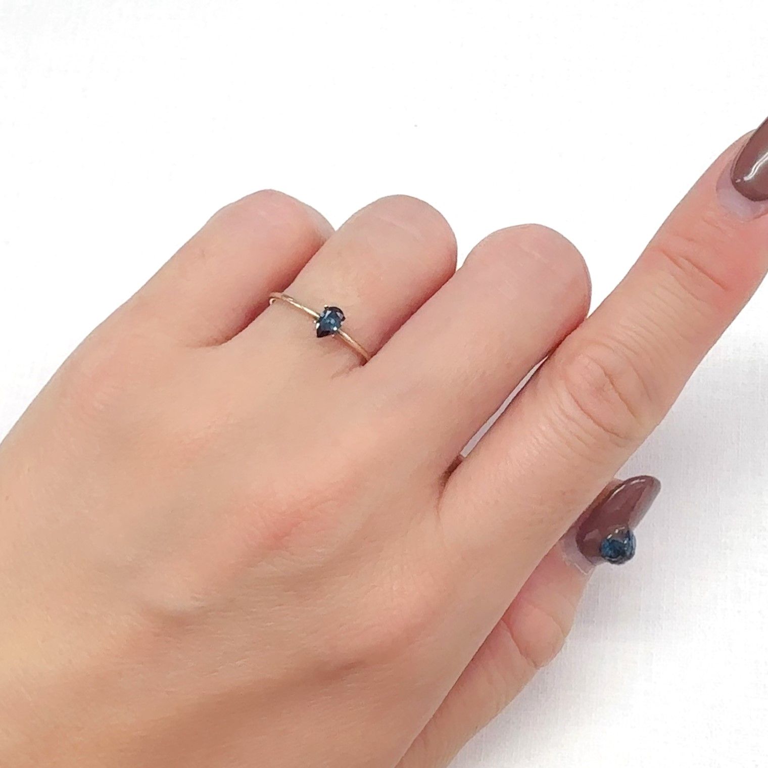 ベキリーブルーガーネット（カラーチェンジガーネット アレキタイプ） マダガスカル・ベキリー産 0.23ct[240628278]4.9x3.1mm前後