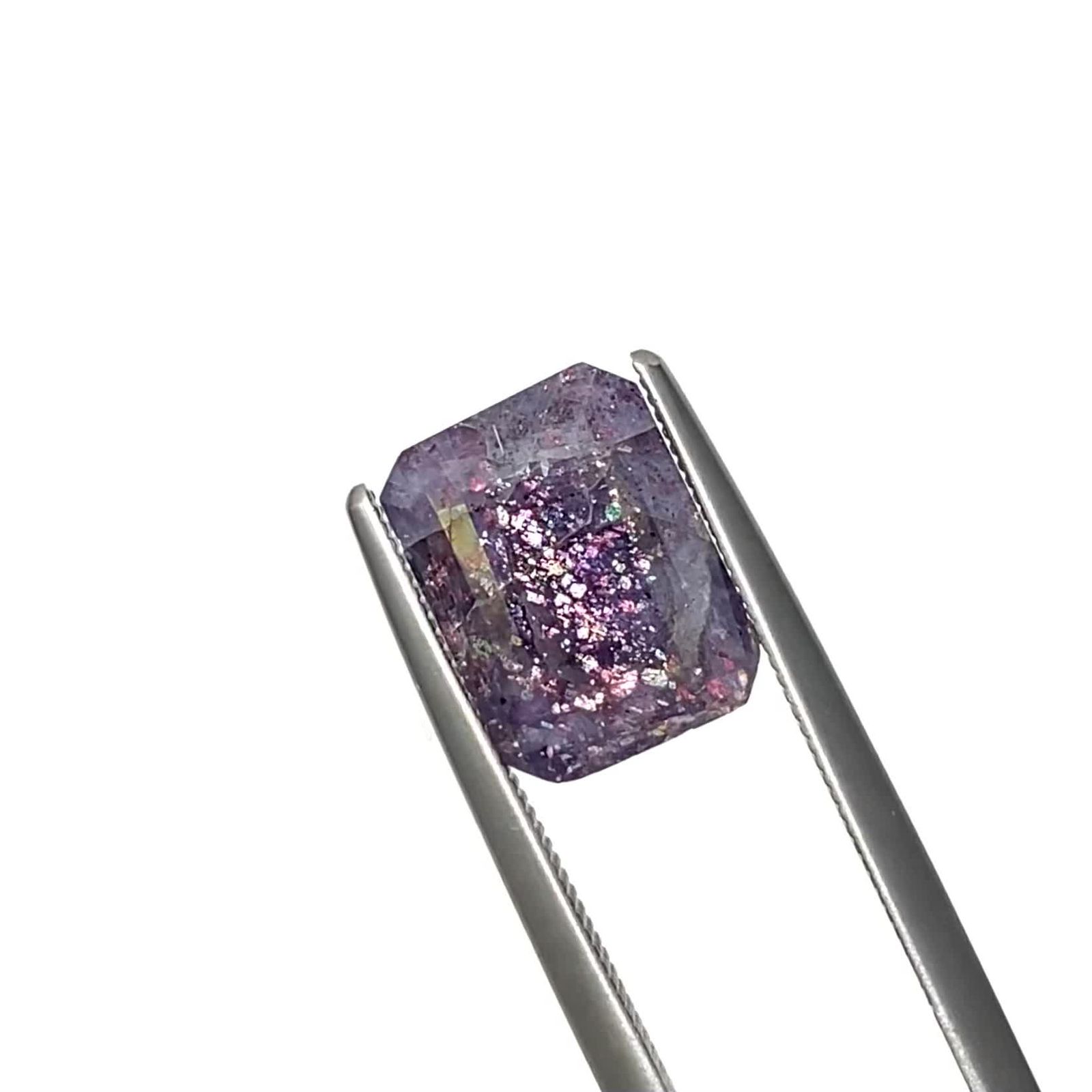 ブラッドショットアイオライト インド産 2.84ct / 10.4x7.7mm前後