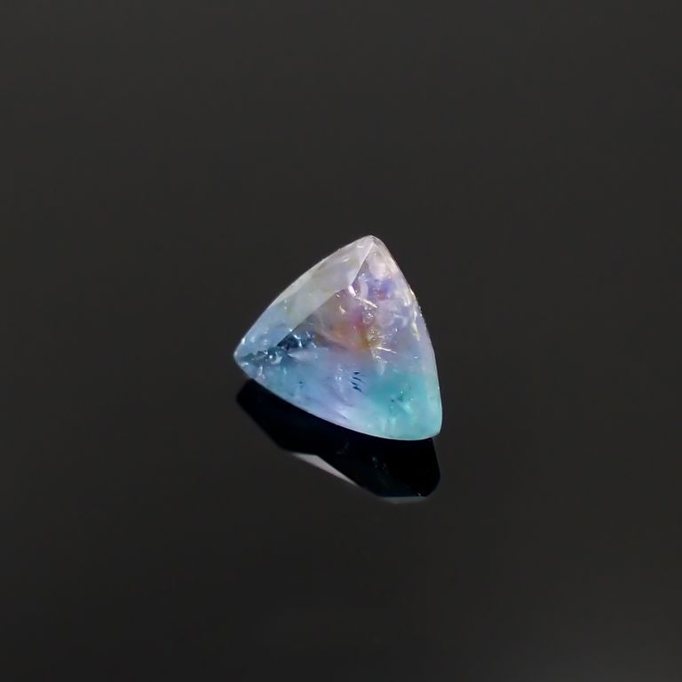 バイカラーパライバトルマリン 非加熱 ブラジル・バターリャ鉱山産 0.19ct[230220468]3.4x4.3mm前後