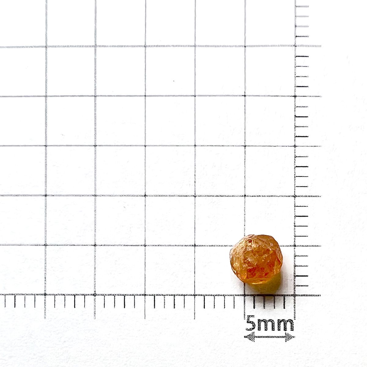 スペサルティンガーネット マンダリンオレンジカラー 原石(宝石名ガーネット)タンザニア産 1.14ct 識別済[231023938]5.3x4.9mm前後