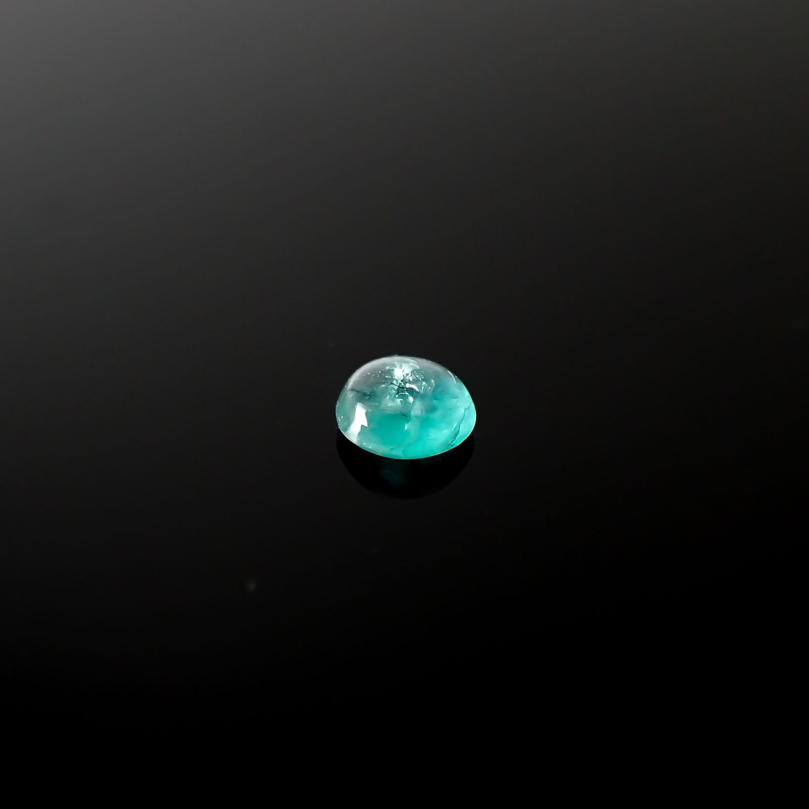 アウイナイト フルオレッセンス アフガニスタン産 0.084ct[240326754]3.1x3.1mm前後