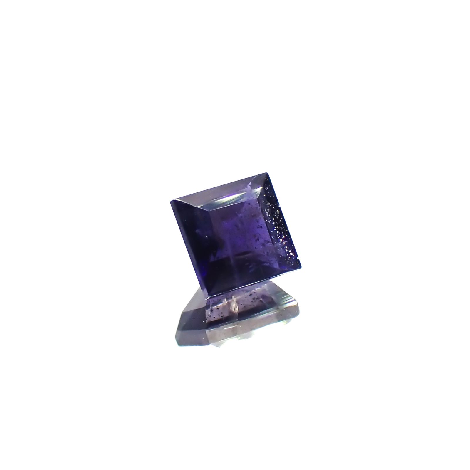 アイオライトサンストーン インド/ブラジル産 0.77ct[231224852]5.2x5.1mm前後