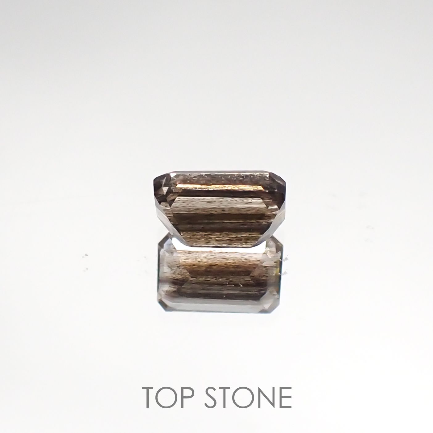 レインボースキャポライト ブラジル産 ルース 0.59ct[210711529]5.9×3.7mm前後