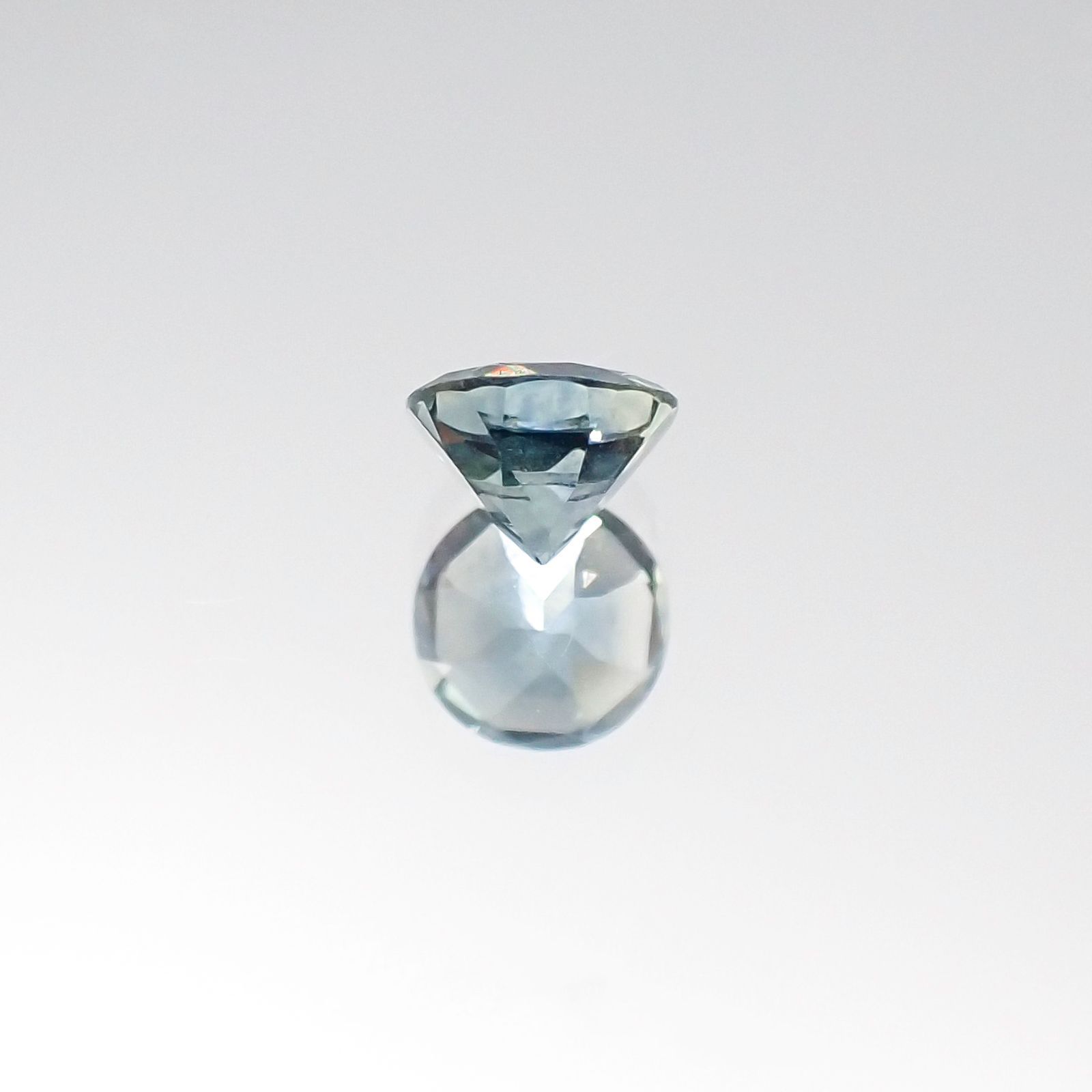 モンタナサファイア アメリカ産 ルース 0.34ct[20096052]4.1×4.1mm前後