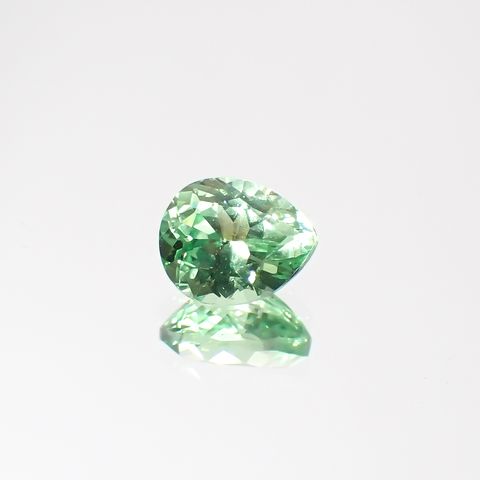 ミントガーネット タンザニア産 0.61ct[231023742]5.6x4.5mm前後