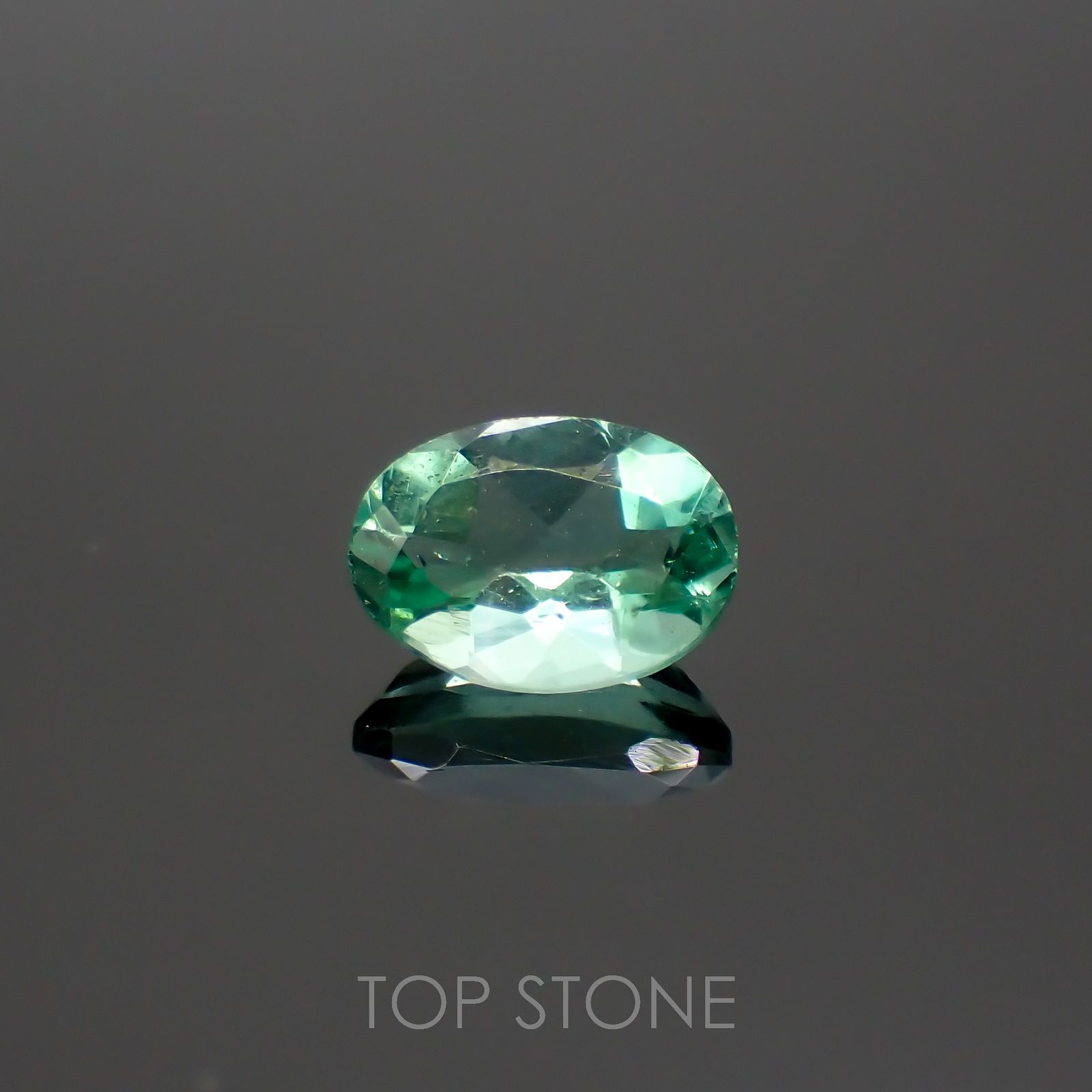 フローライト フルオレッセンス イギリス・ロジャリー鉱山産 1.12ct[220716922]7.7x5.5mm前後