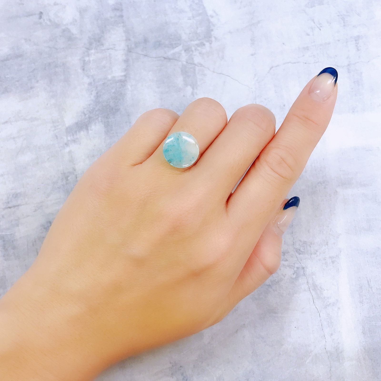 パライバトルマリンインクォーツ(宝石名トルマリンインクォーツ/別名パライバ・トルマリン)ブラジル産 4.946ct ソ付(宝貴協)[221018824]13.9x13.9mm前後