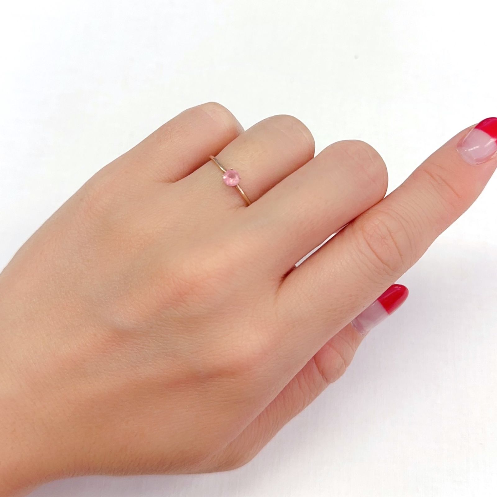 ペツォッタイト(ラズベリル)(宝石名ペツォッタイト)マダガスカル産 0.22ct 識別済[231023642]3.9x3.8mm前後